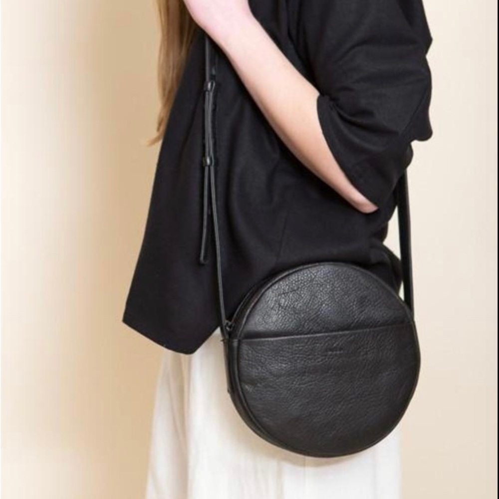 Baggu anthropologie leather crossbody circle purse